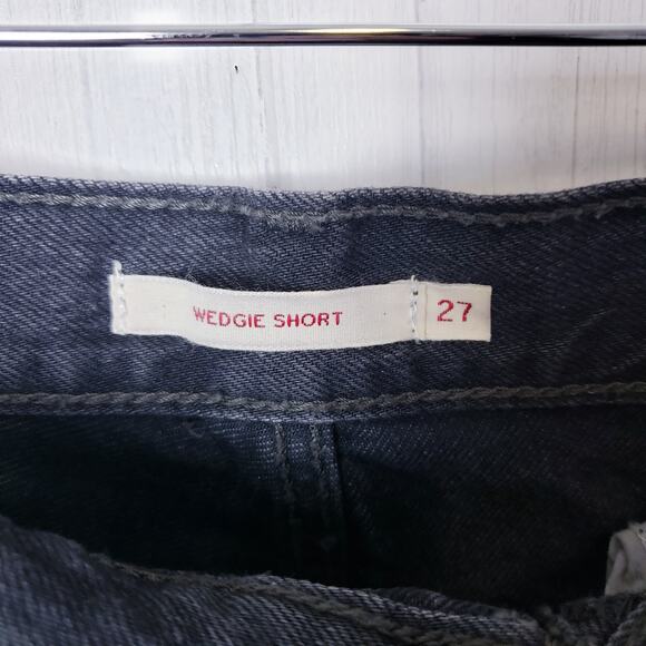 Levi’s Wedgie Jeans Shorts High Waist Cotton Frayed Hem Studs Black Wash Size 27 - Picture 6 of 10